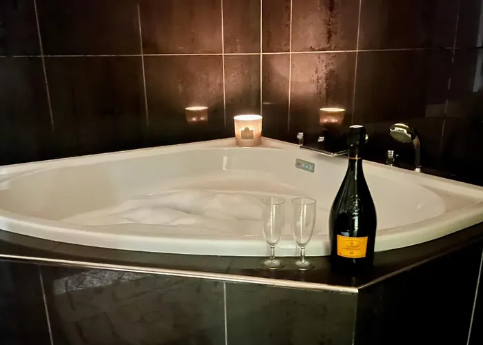 Maison Maneki Tiny House Insolite 2 Personnes Avec Spa Exterieur Privatif Appartement